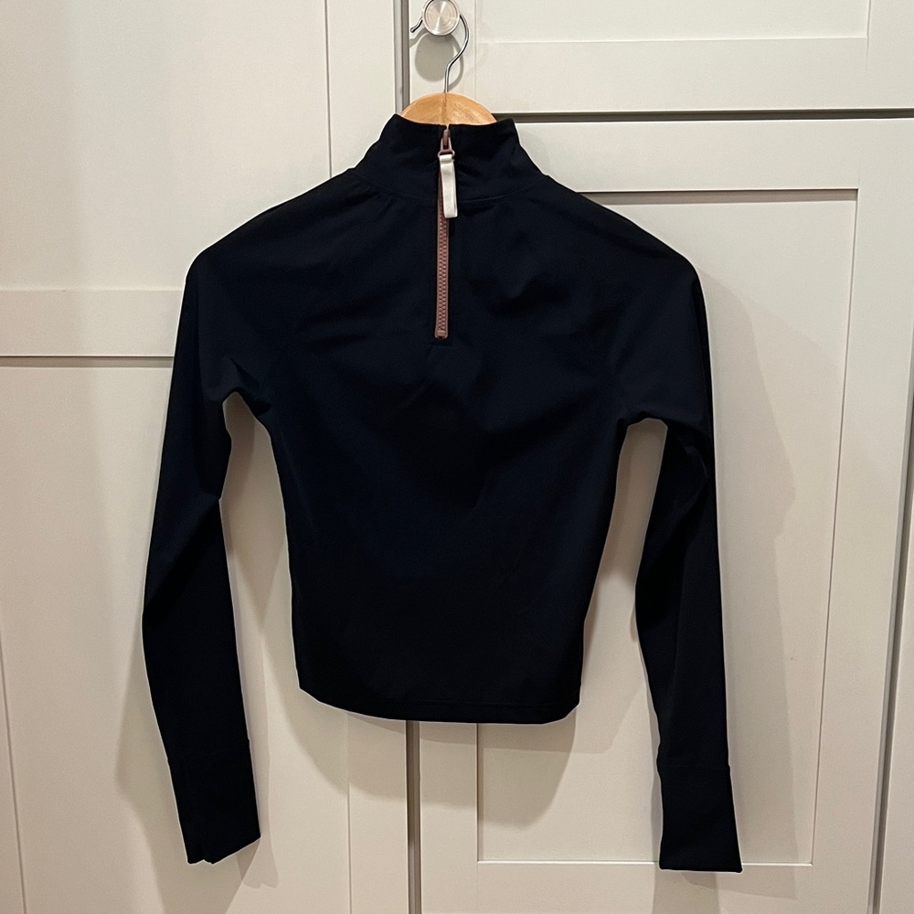 Vuori Midnight Black High-Neck Crop Top